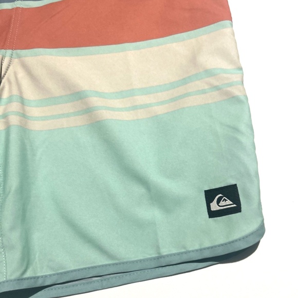 Quicksilver Youth Boardshorts Swim Trunks Size 29 Everyday‎ Mint Green NWT - Picture 5 of 11
